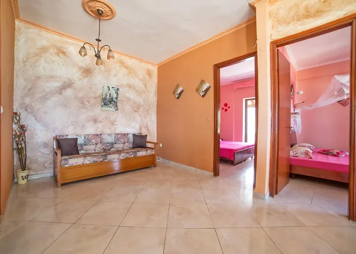 Louiza Apartamento *